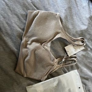 Buffbunny Shape Seamless Sports bra in chamomile